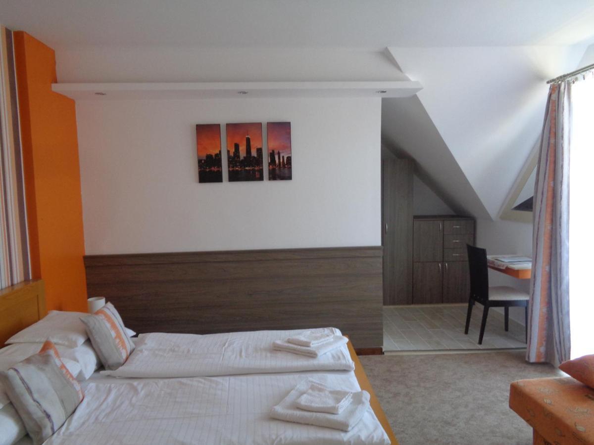 Patricia Panzio Hotell Bük Exteriör bild
