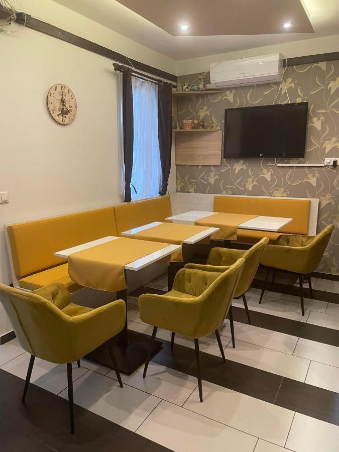 Patricia Panzio Hotell Bük Exteriör bild