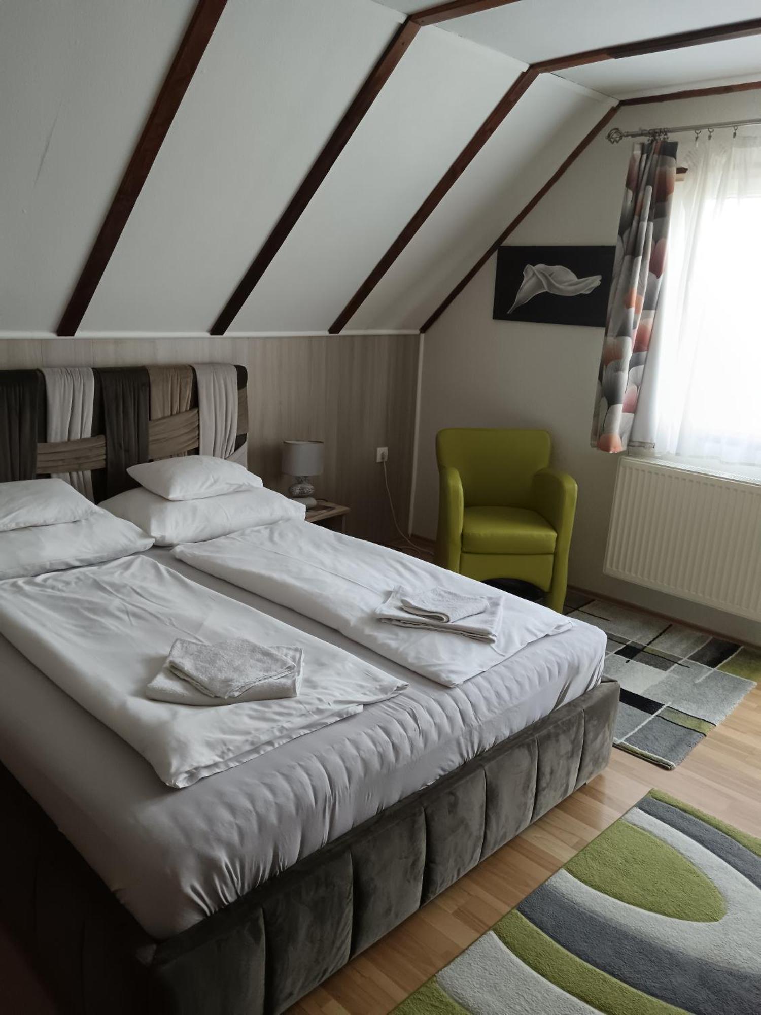 Patricia Panzio Hotell Bük Exteriör bild