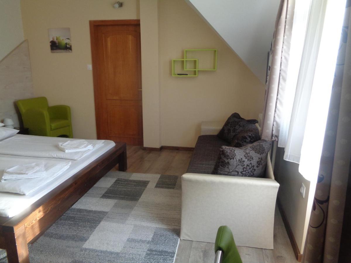Patricia Panzio Hotell Bük Exteriör bild